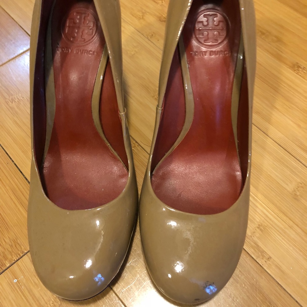 SOLD Tory Burch Patent Wedge Size 9
